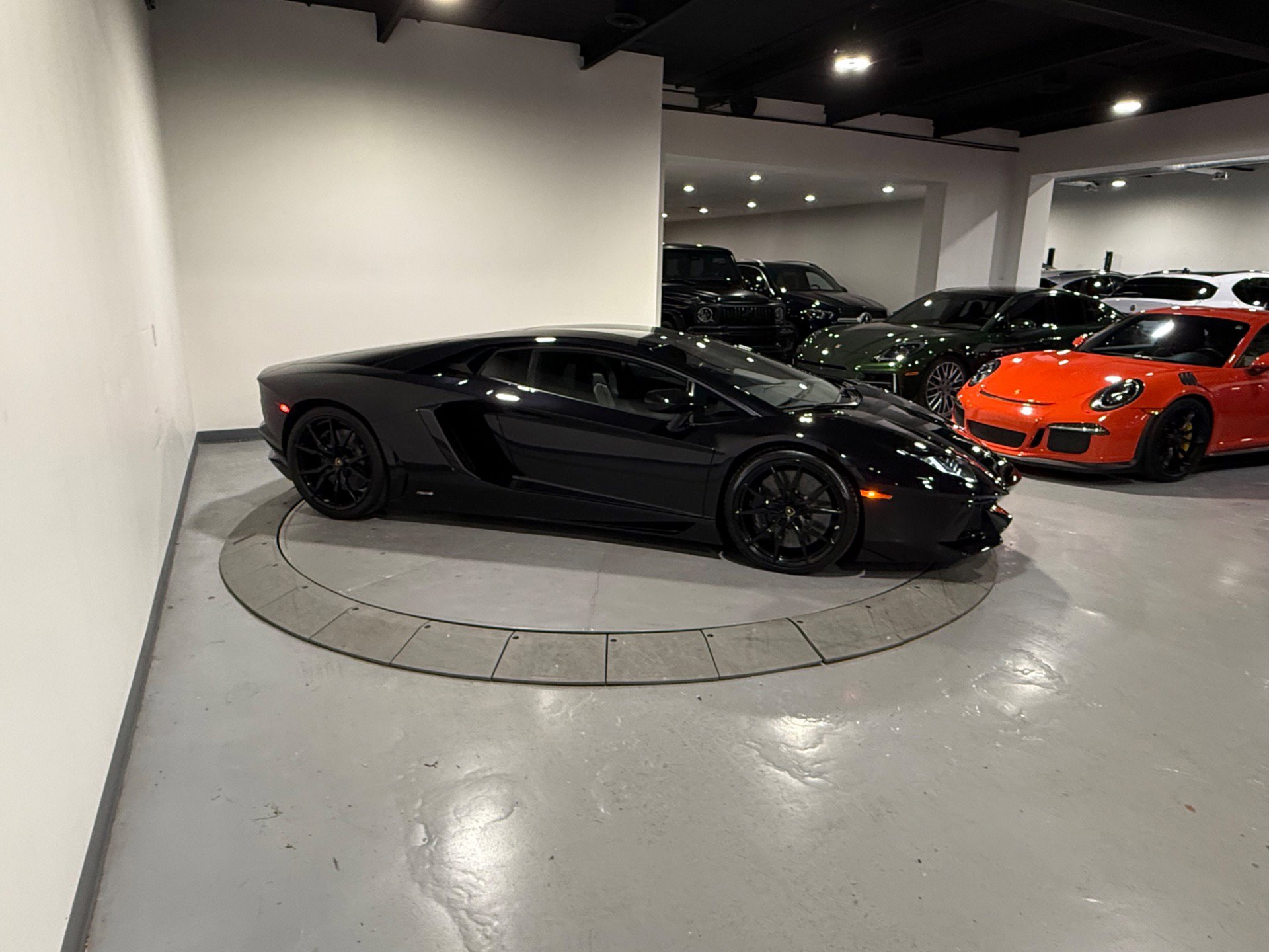 Used 2014 Lamborghini Aventador LP 700-4 image 20