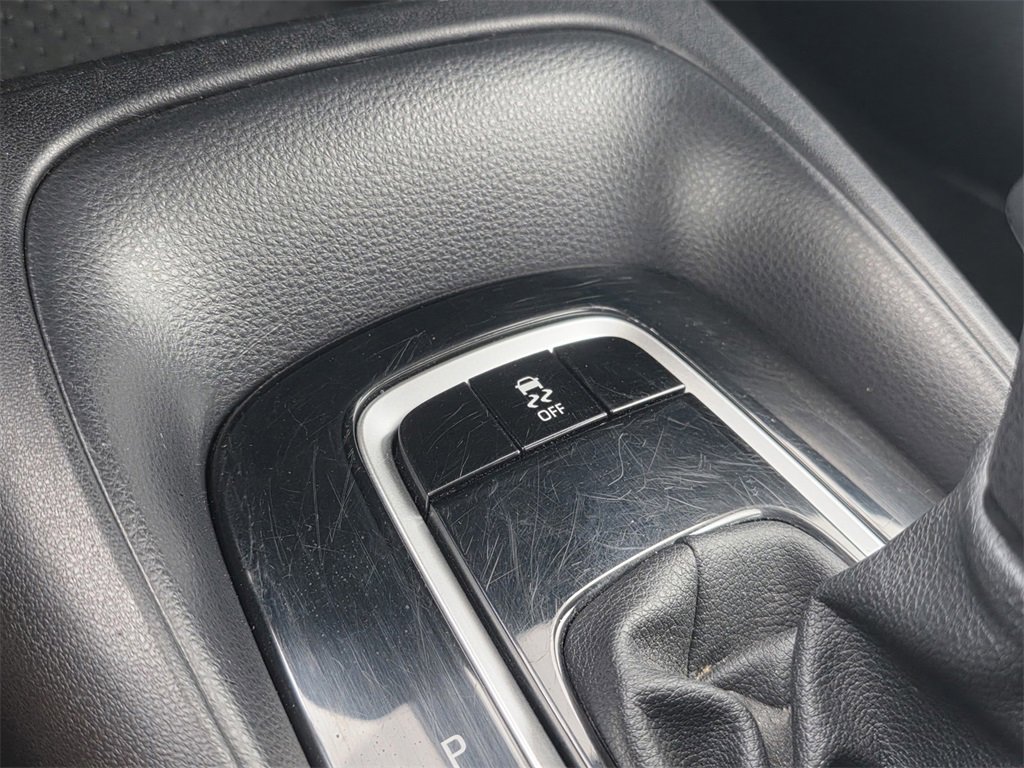 Used 2022 Toyota Corolla LE image 27