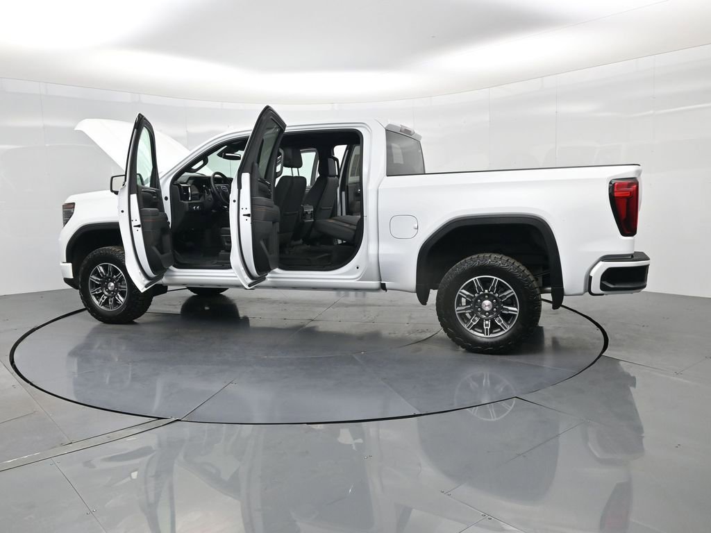 Used 2025 GMC Sierra 1500 AT4 image 40