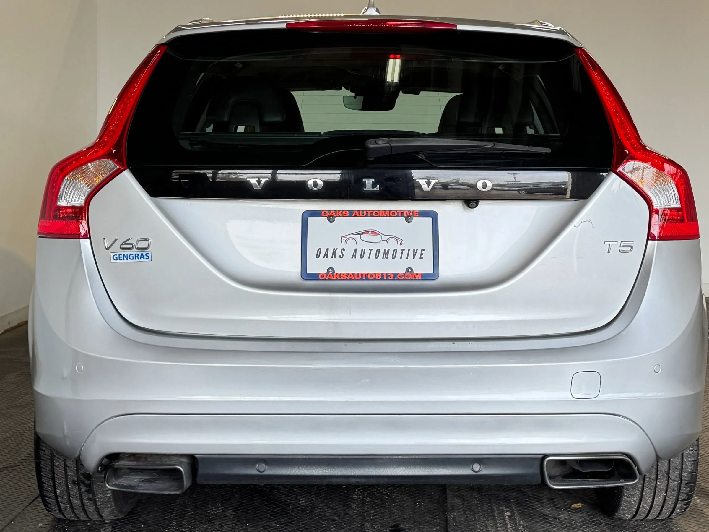 Used 2016 Volvo V60 T5 Premier w/ Convenience Package image 5