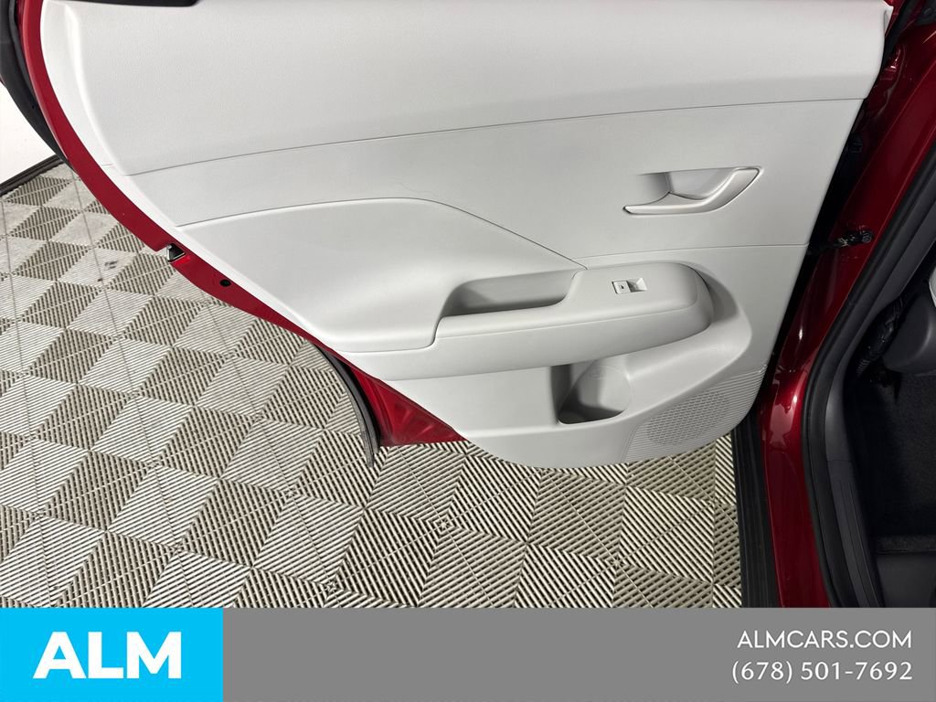 Used 2025 Hyundai Kona SEL image 25