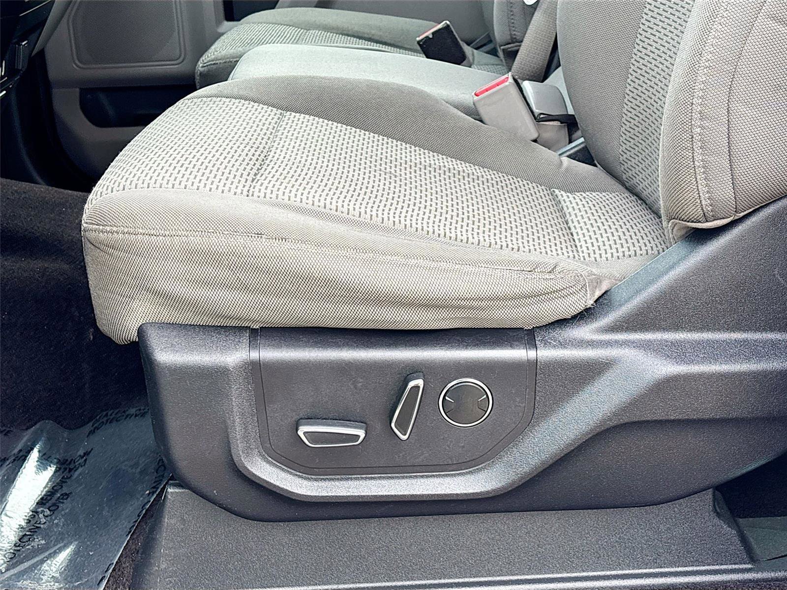 Used 2016 Ford F150 XLT w/ Equipment Group 302A Luxury image 18