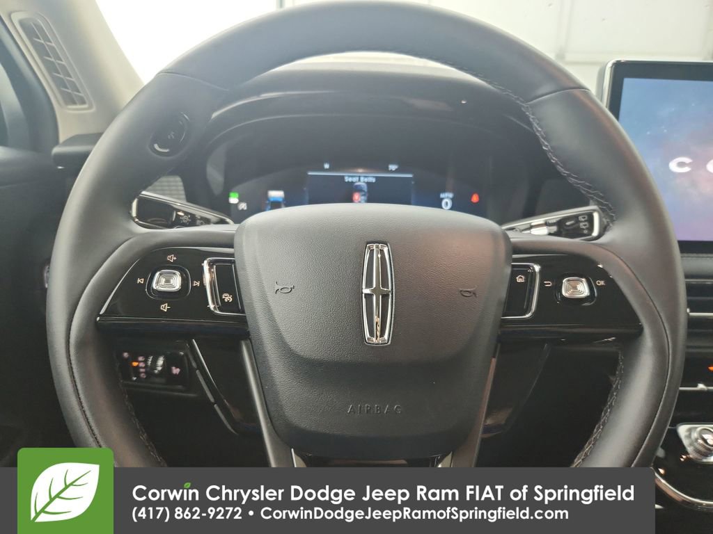 Used 2023 Lincoln Corsair AWD w/ Towing Package image 21