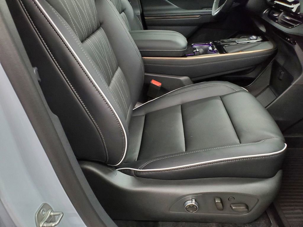 New 2026 Buick Enclave Avenir w/ Super Cruise Package image 19