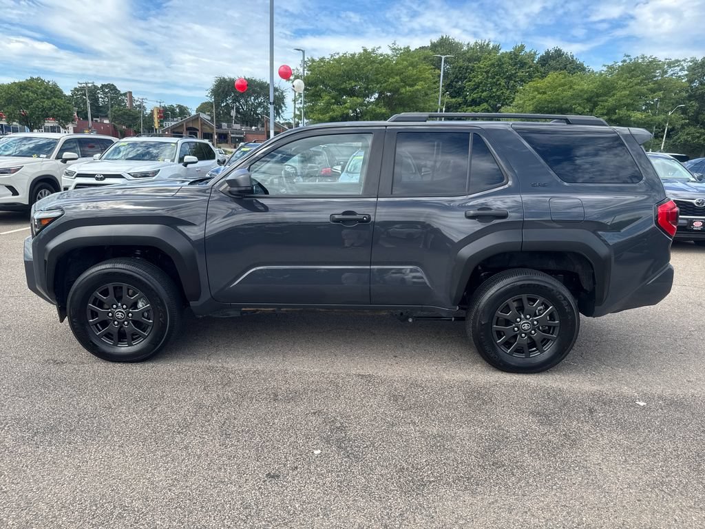 Used 2025 Toyota 4Runner SR5 AWD/4WD image 4