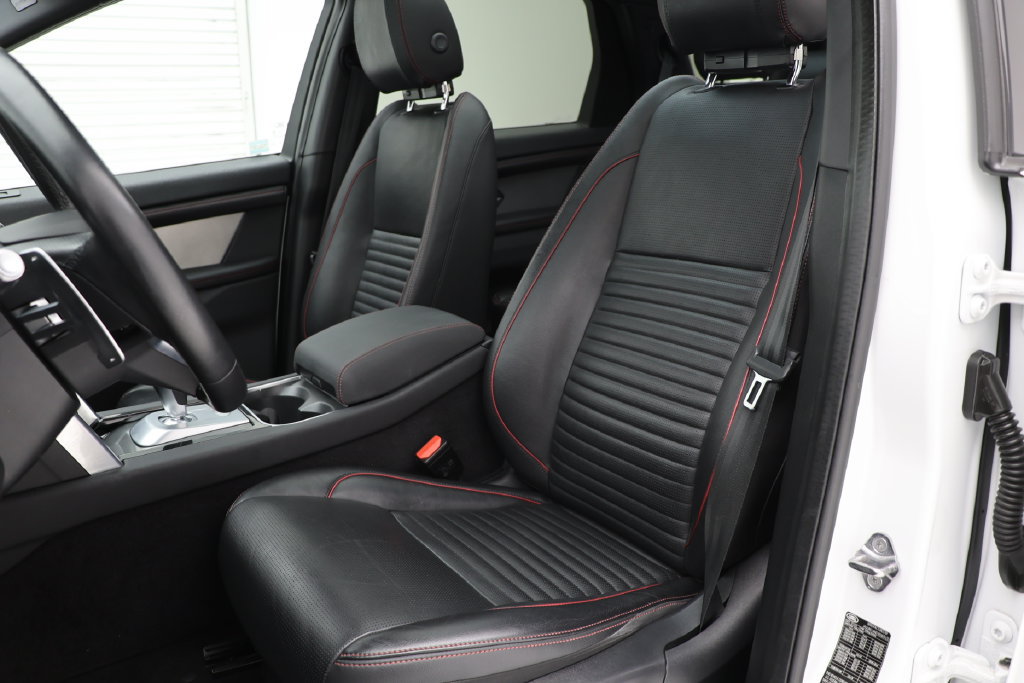 Used 2022 Land Rover Discovery Sport S R-Dynamic AWD/4WD image 17