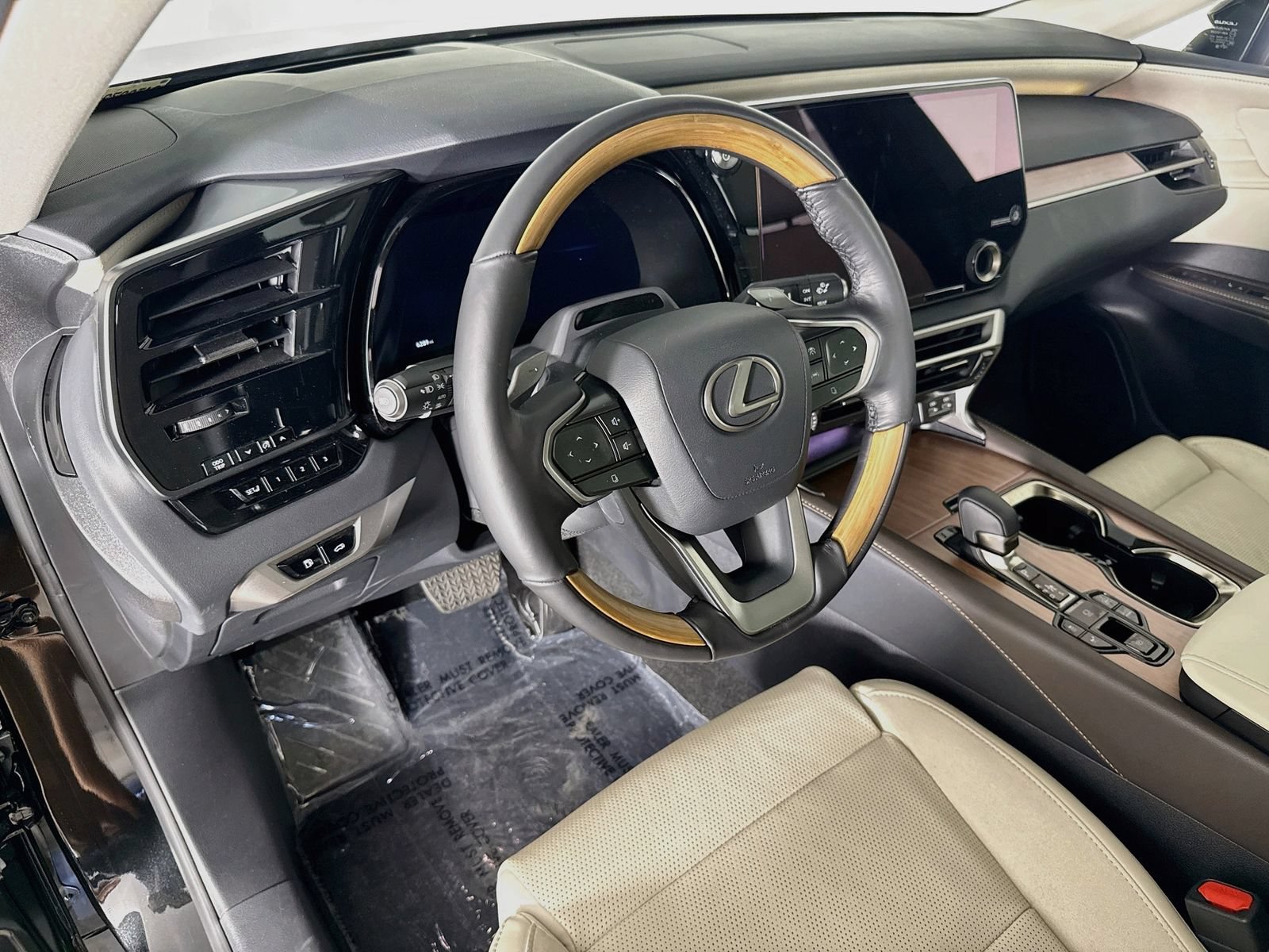 Used 2025 Lexus RX 450h AWD w/ Convenience Package image 9