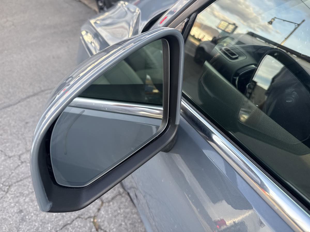 Used 2020 Volvo XC40 T5 Inscription w/ Protection Package Premier image 11