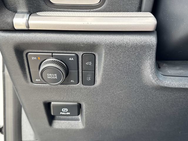 Used 2025 Ford Expedition Max Active image 70