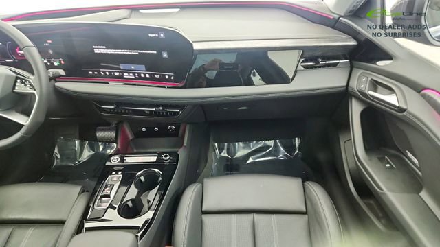 Used 2025 Audi A6 e-tron Premium Plus w/ Premium Plus image 38