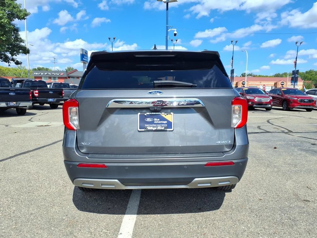 Certified 2024 Ford Explorer XLT w/ Equipment Group 202A AWD/4WD image 8