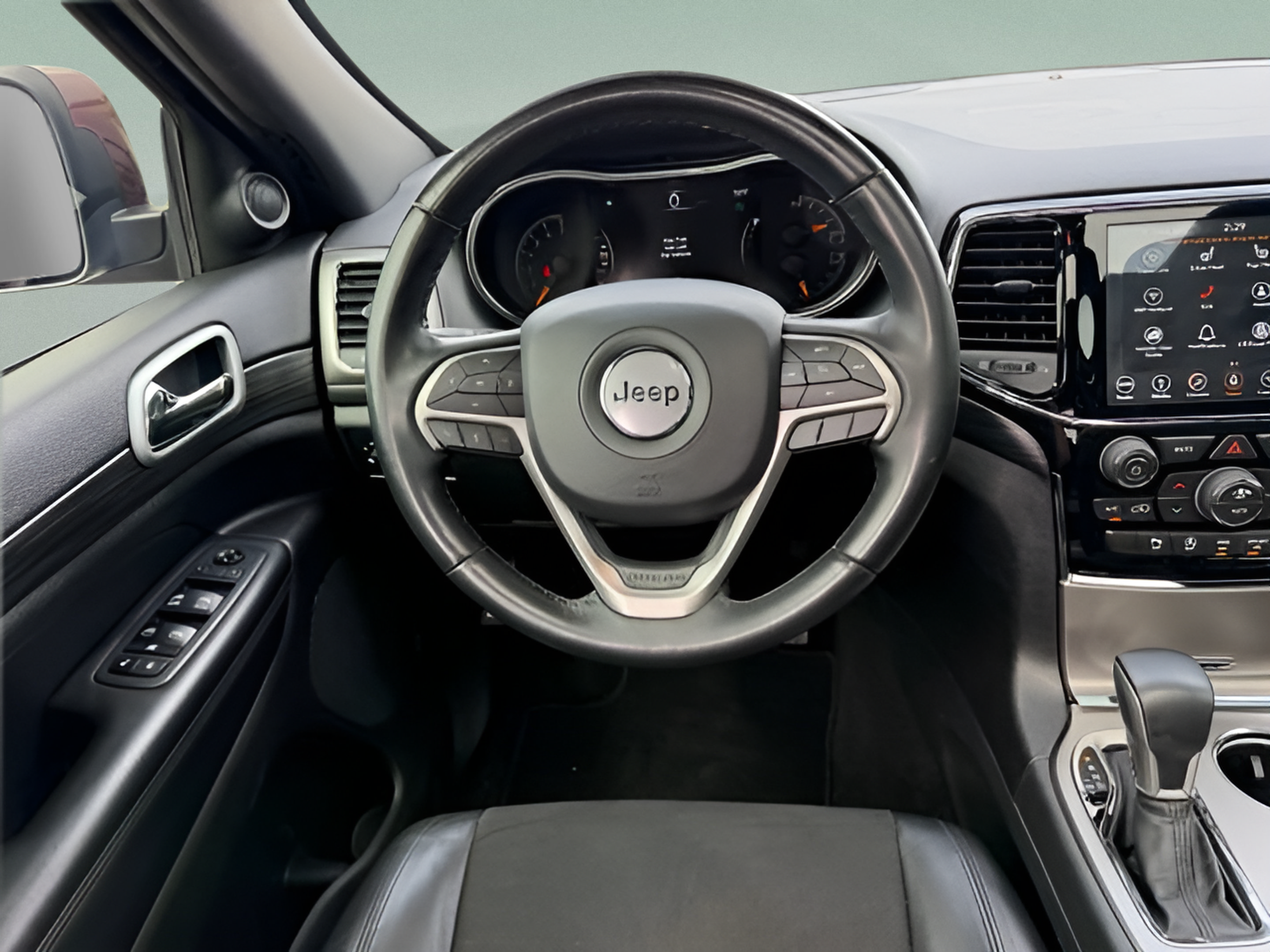 Used 2019 Jeep Grand Cherokee Altitude AWD/4WD image 12