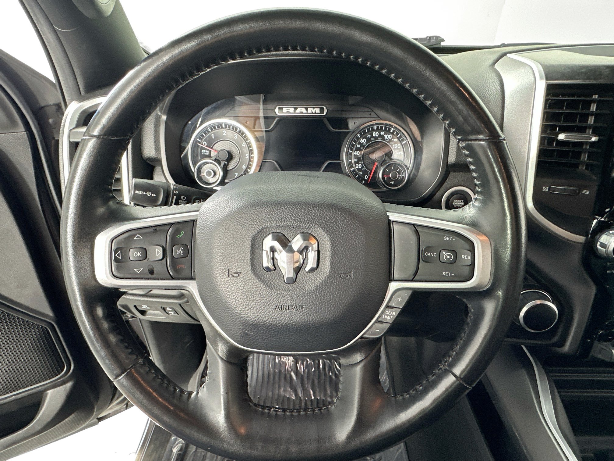 Used 2023 RAM 1500 Big Horn AWD/4WD image 11
