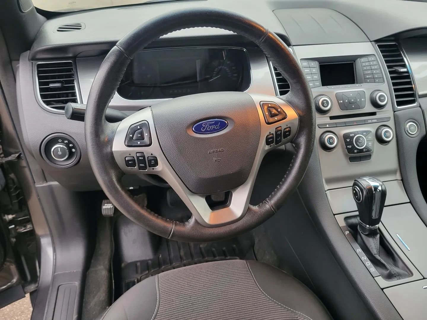 Used 2017 Ford Taurus SEL AWD/4WD image 6