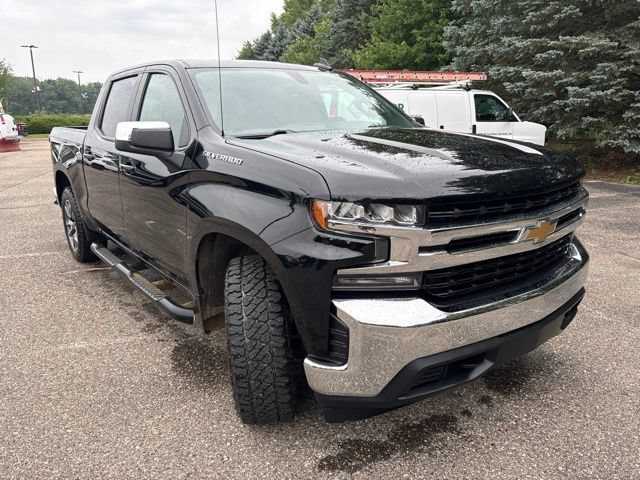 Used 2022 Chevrolet Silverado 1500 LT AWD/4WD image 2