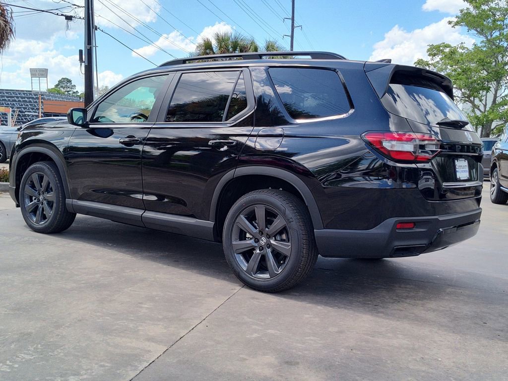 New 2026 Honda Pilot Sport image 3