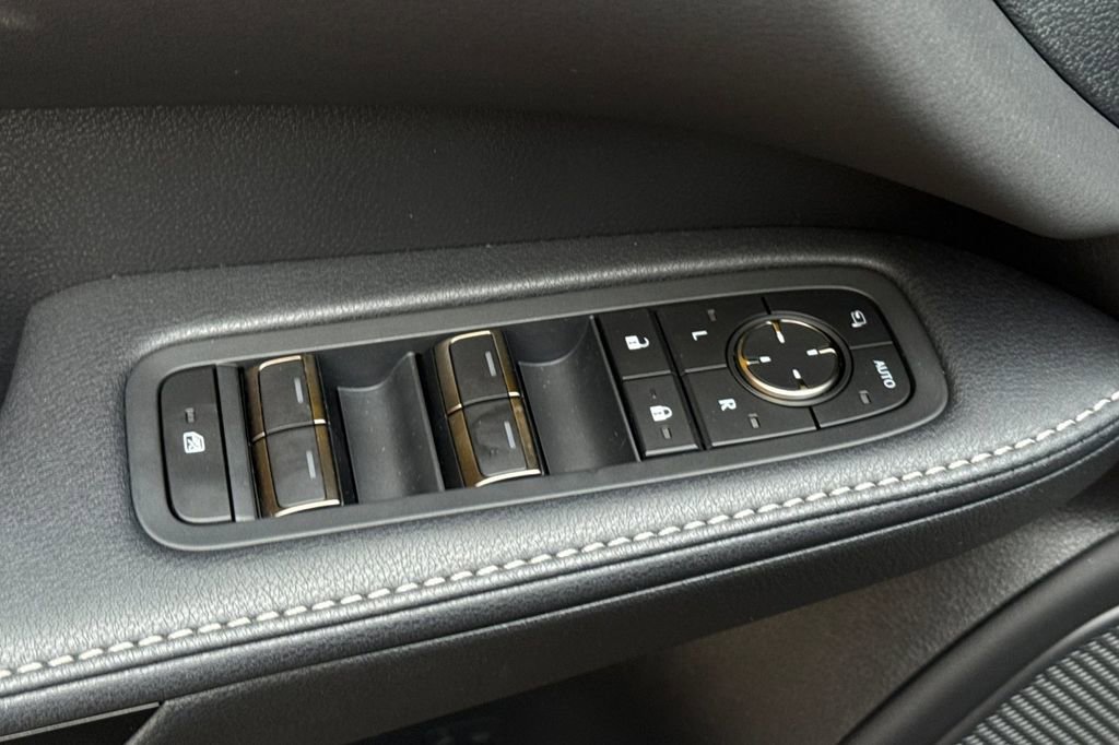 Used 2025 Lexus RX 450h AWD w/ Convenience Package image 12