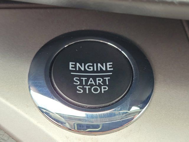 Certified 2022 Ford Explorer XLT w/ Equipment Group 202A image 30