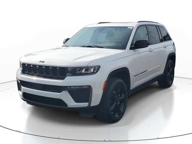 New 2026 Jeep Grand Cherokee Limited w/ Limited Altitude Package AWD/4WD image 2