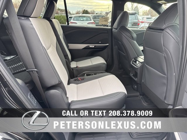 New 2026 Lexus TX 500h AWD image 17