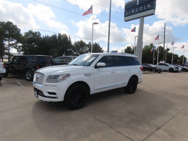 Used 2020 Lincoln Navigator Reserve w/ Equipment Group 208A Reserve AWD/4WD image 2