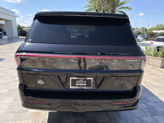 New 2026 Lincoln Navigator L Reserve AWD/4WD image 3
