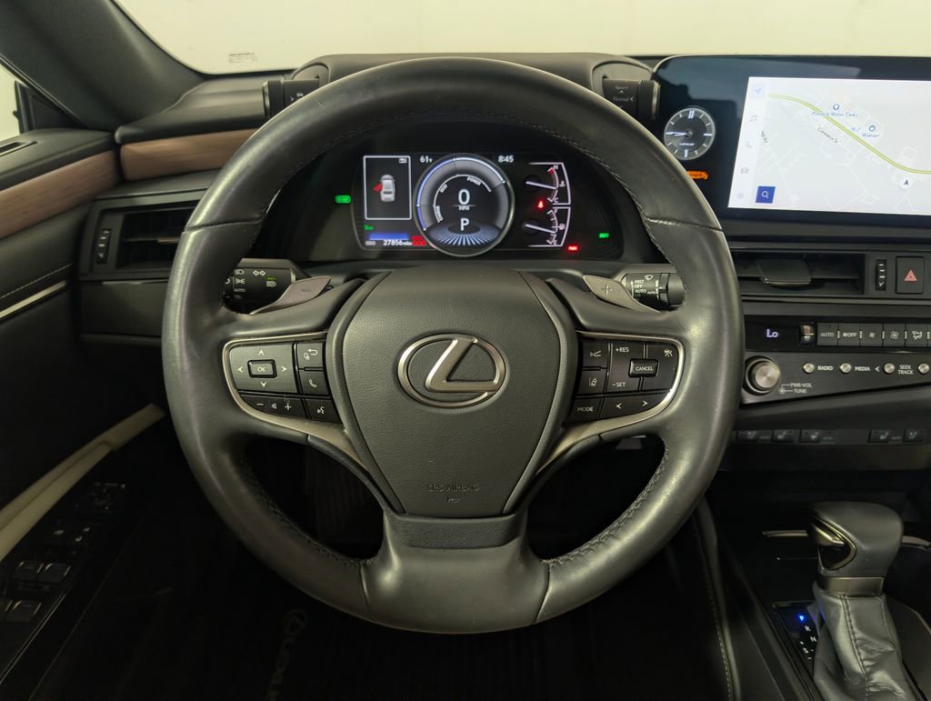 Used 2023 Lexus ES 300h w/ Premium Package image 16