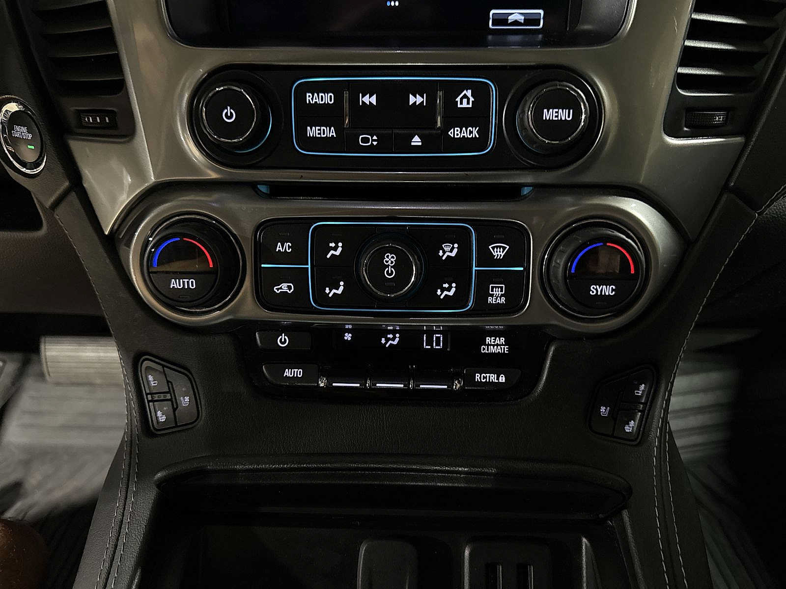 Used 2019 Chevrolet Tahoe Premier AWD/4WD image 23