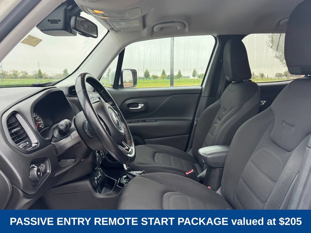 Used 2017 Jeep Renegade Altitude AWD/4WD image 8