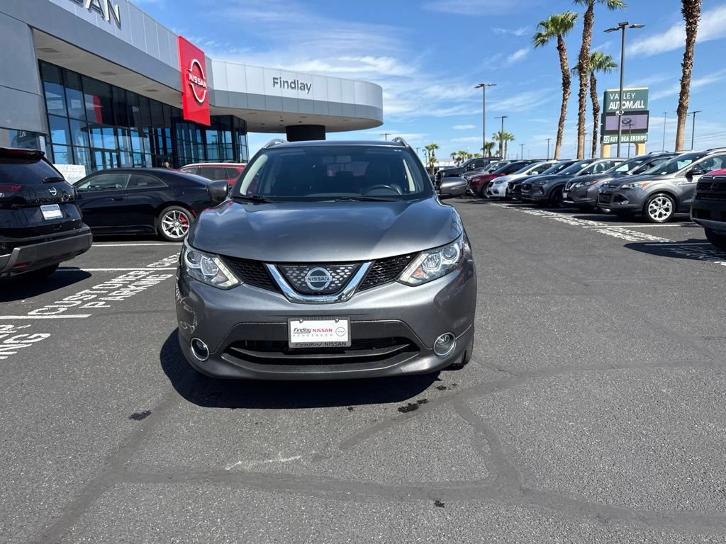 Used 2018 Nissan Rogue Sport SL FWD image 2