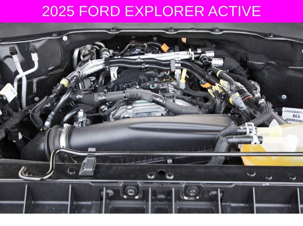 Used 2025 Ford Explorer Active RWD image 31