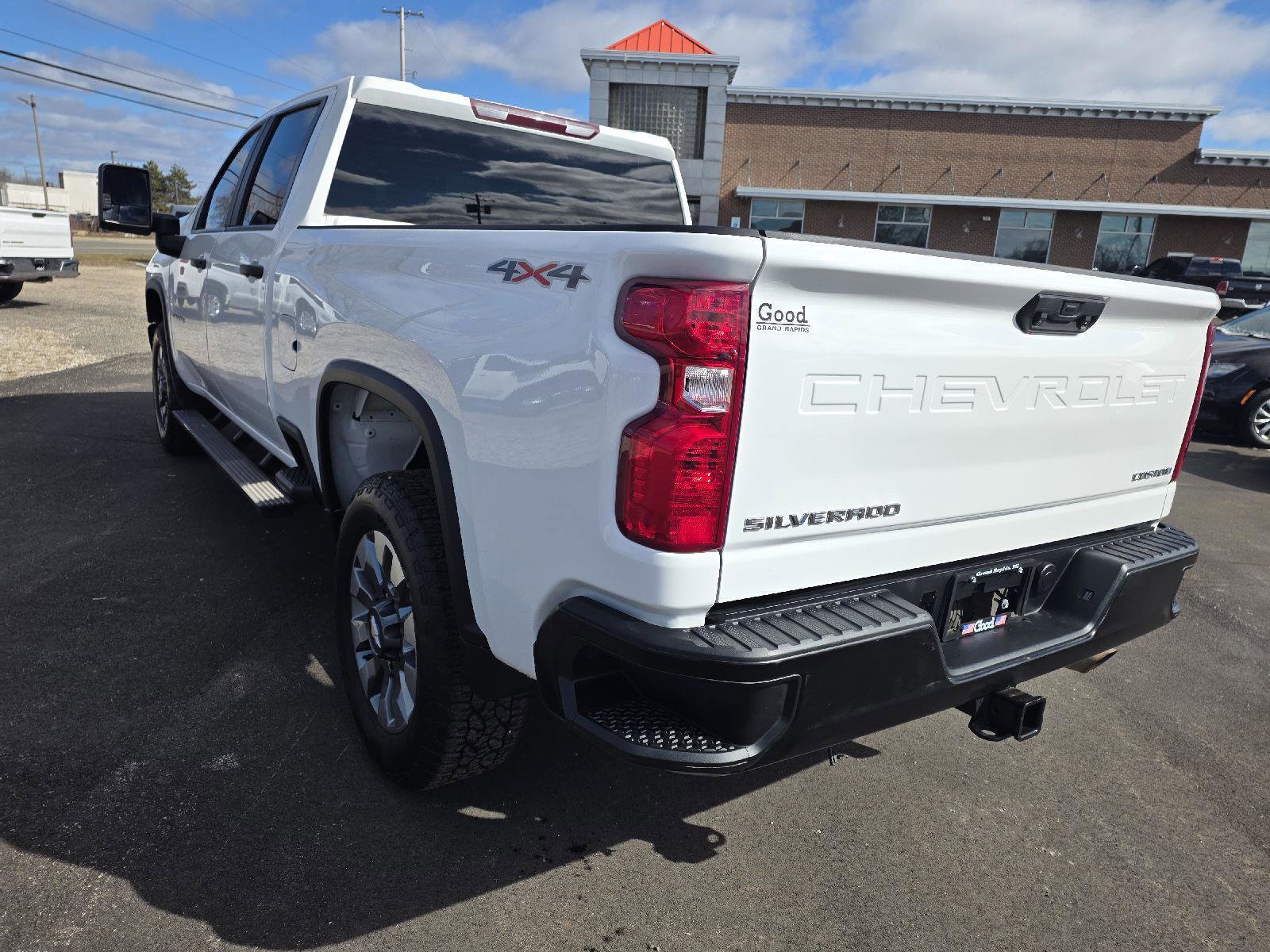 Used 2022 Chevrolet Silverado 2500 Custom w/ Custom Convenience Package image 12