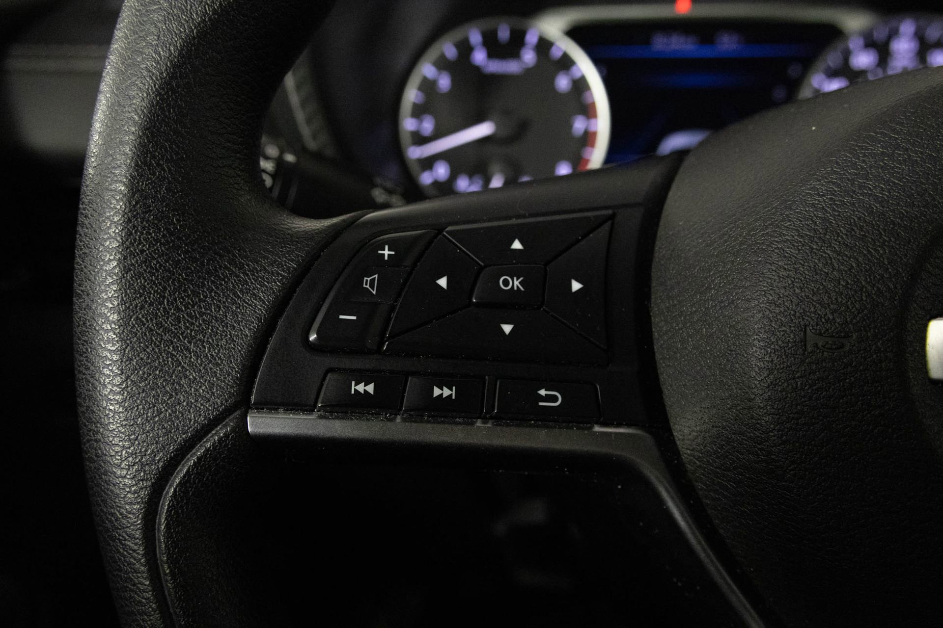 Used 2023 Nissan Sentra SV image 27