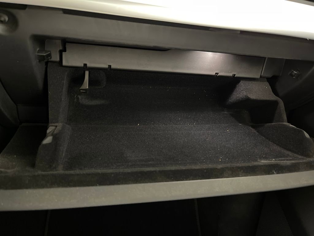 Used 2024 Tesla Model Y Long Range image 27