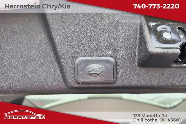 Used 2015 Chevrolet Traverse LT image 29