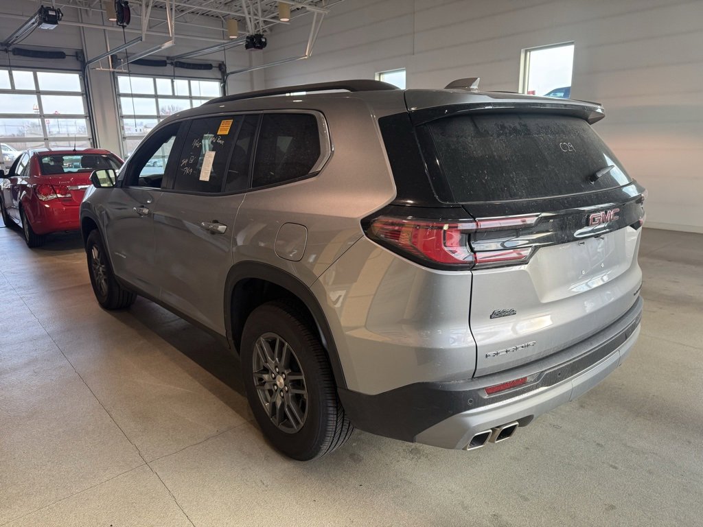 Used 2025 GMC Acadia Elevation image 4