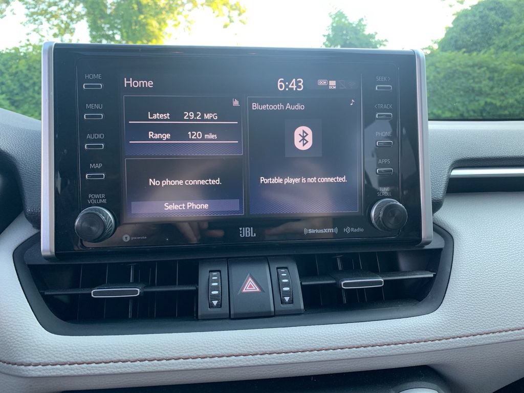 Used 2020 Toyota RAV4 XLE Premium AWD/4WD image 23