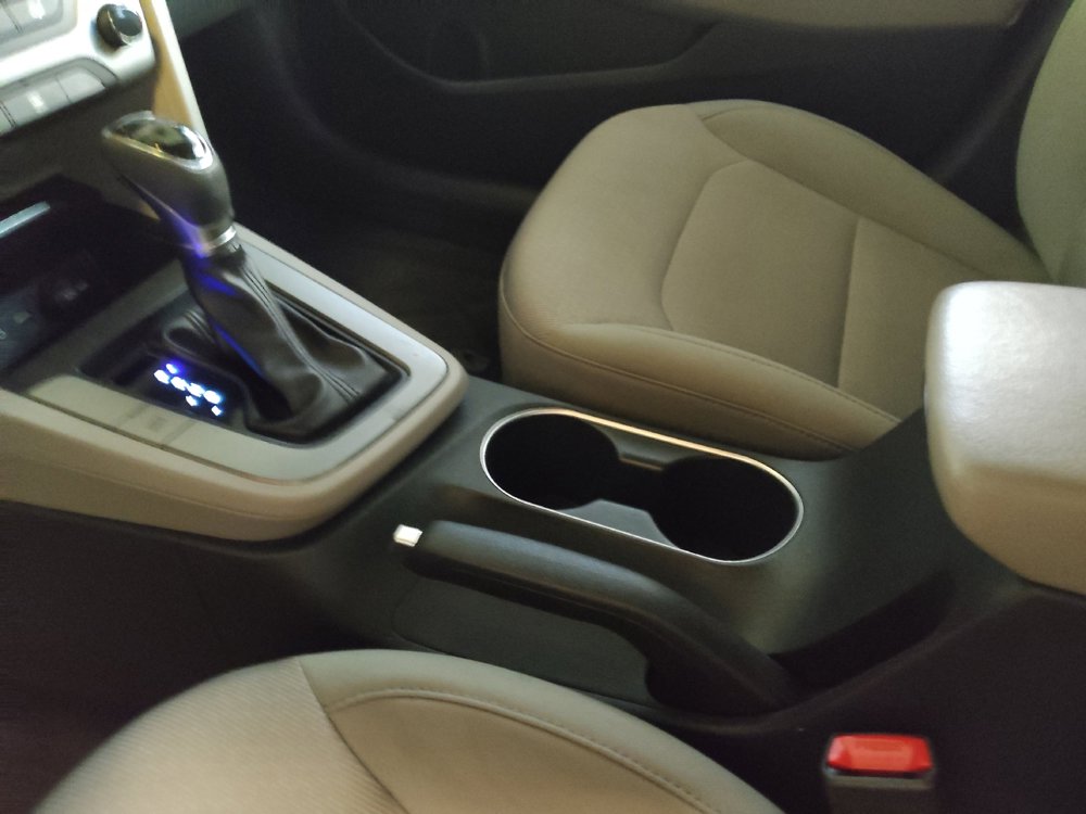 Used 2017 Hyundai Elantra SE image 26