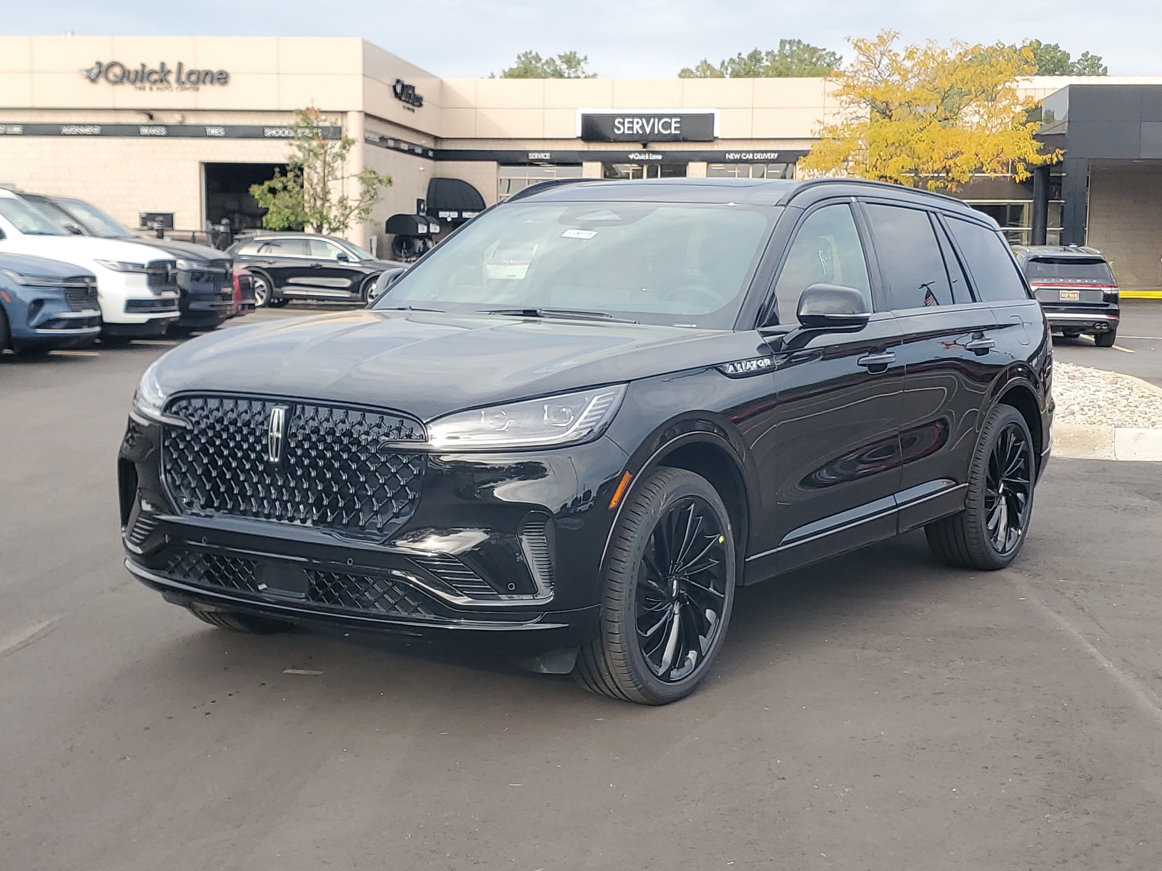 New 2027 Lincoln Aviator Reserve AWD/4WD image 2
