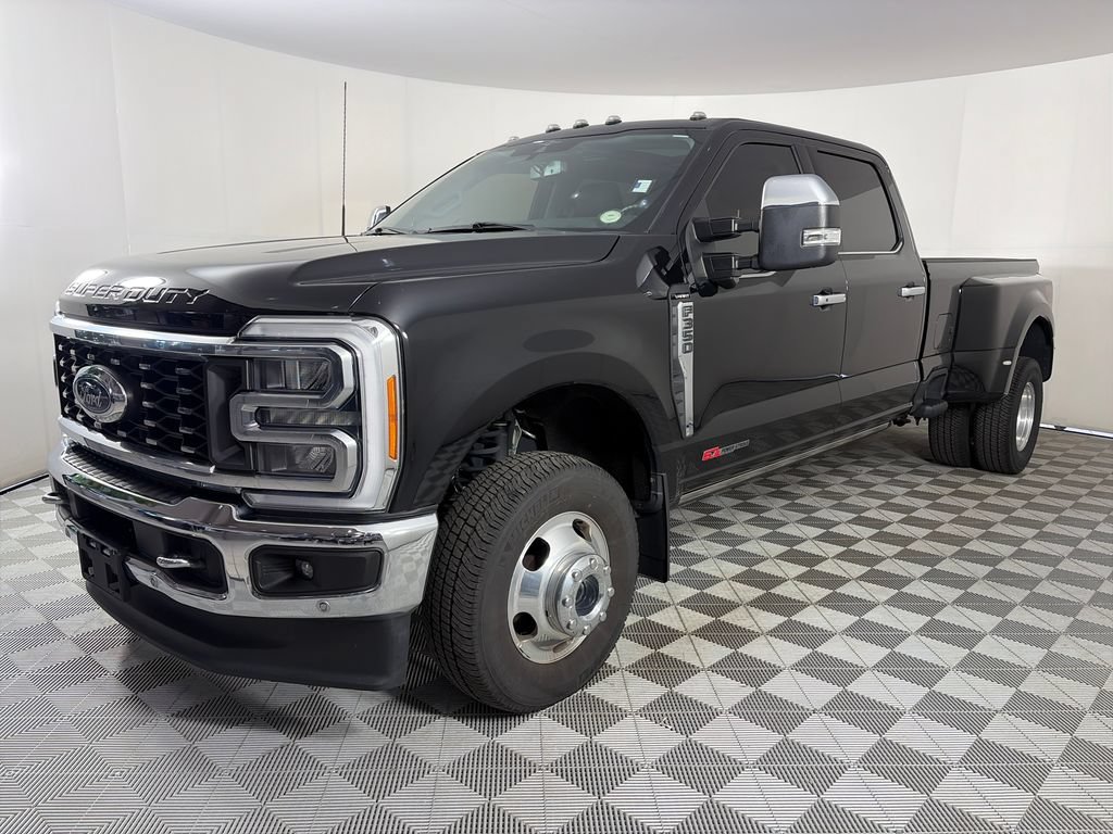 Used 2023 Ford F350 Lariat w/ Lariat Ultimate Package AWD/4WD image 3