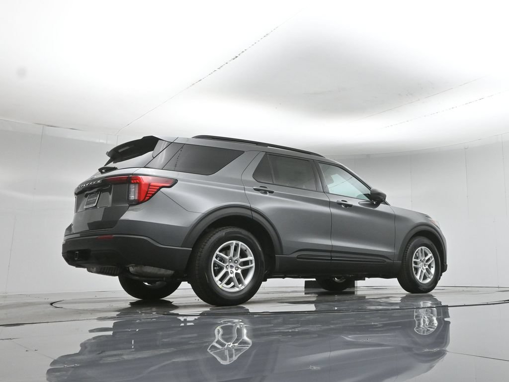 New 2026 Ford Explorer Active RWD image 47