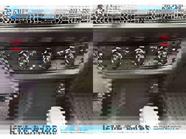 Used 2025 Honda HR-V Sport image 17