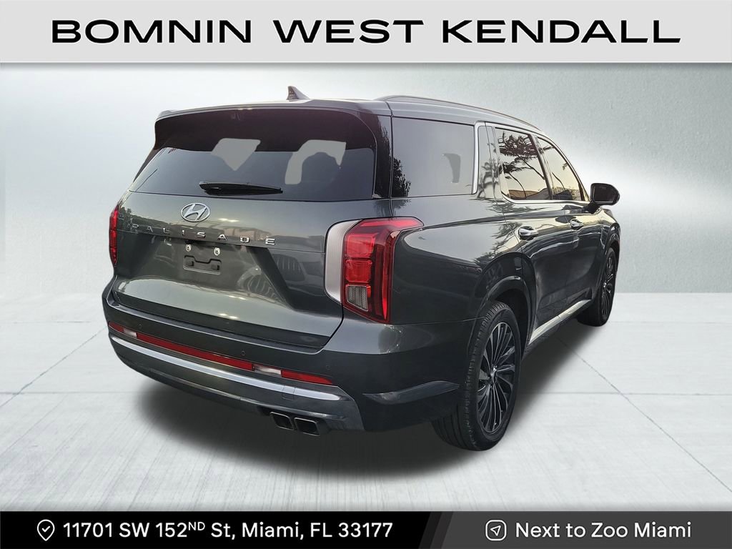 Used 2024 Hyundai Palisade Calligraphy image 4