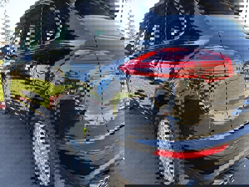 Used 2017 Porsche Cayenne S image 10