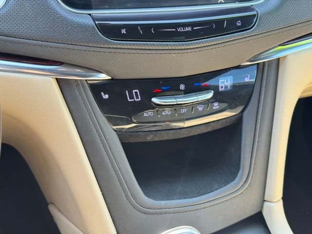 Used 2019 Cadillac XT5 Luxury image 32