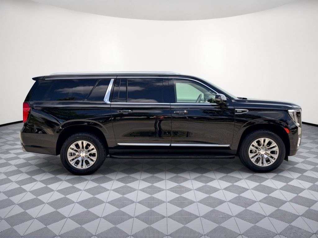 Used 2023 GMC Yukon XL Denali RWD image 8