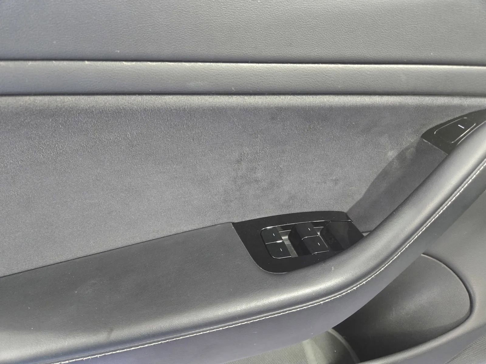 Used 2017 Tesla Model 3 Long Range RWD image 13