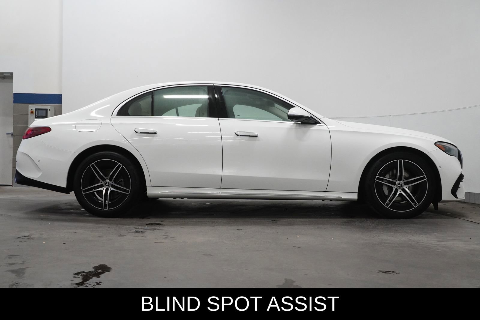 New 2026 Mercedes-Benz E 350 4MATIC Sedan image 8