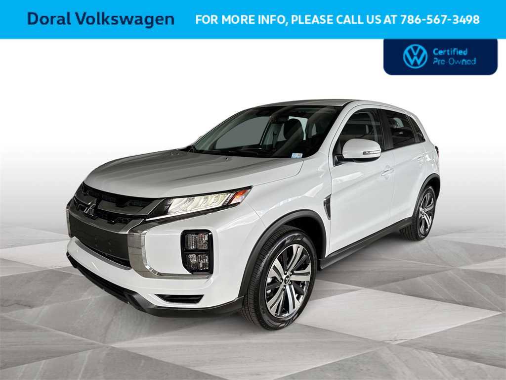 Used 2025 Mitsubishi Outlander Sport SE image 1