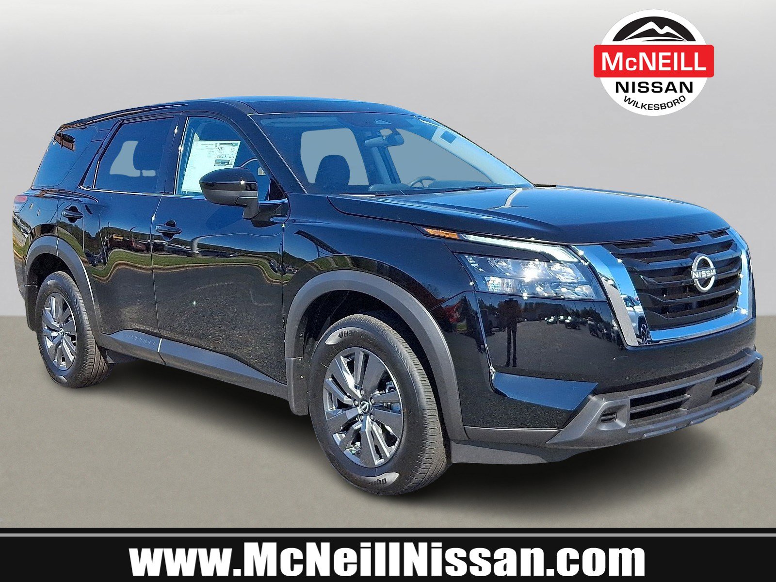 New 2025 Nissan Pathfinder S